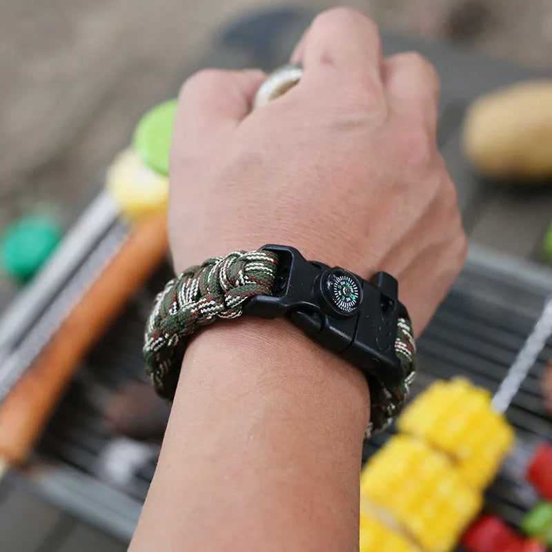Multifunction Paracord Survival Bracelet