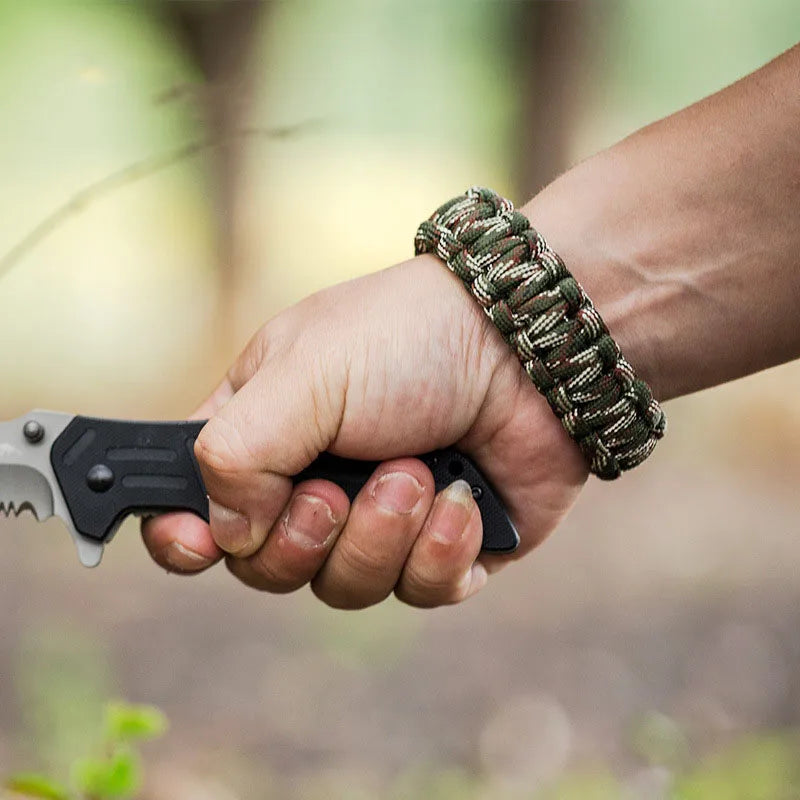 Multifunction Paracord Survival Bracelet